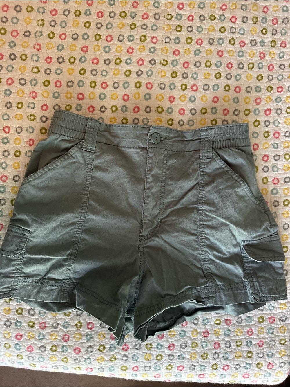 Hollister Ultra High-Rise Mom Short Cargo Shorts